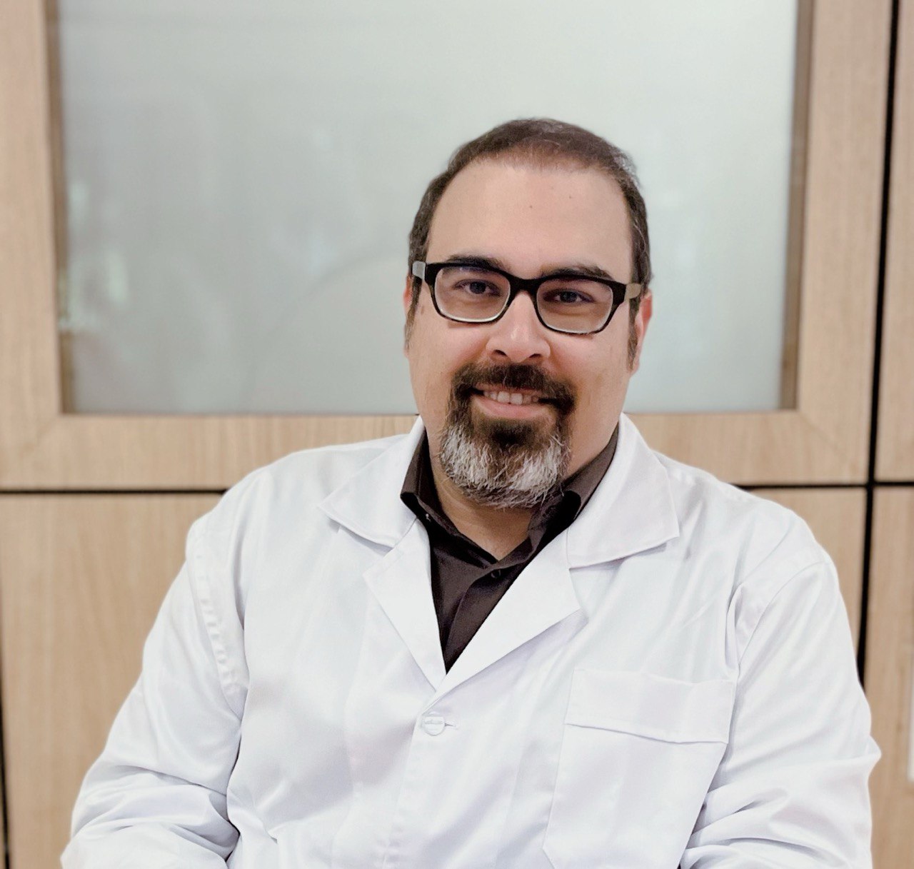 دکتر حسینی هوشیار